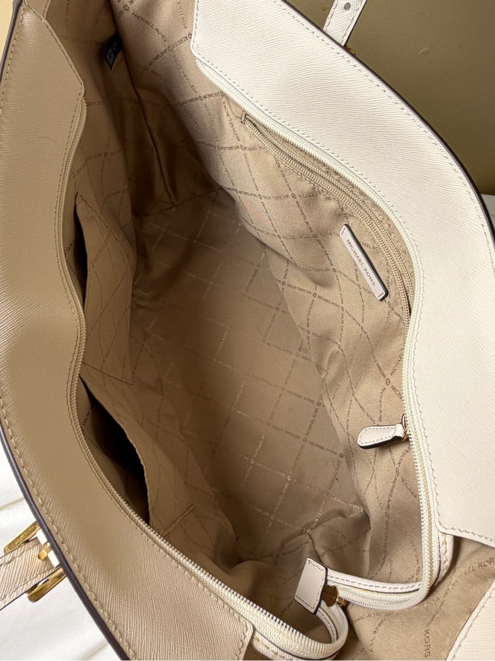 Michael Kors Tote - Picture 12 of 13